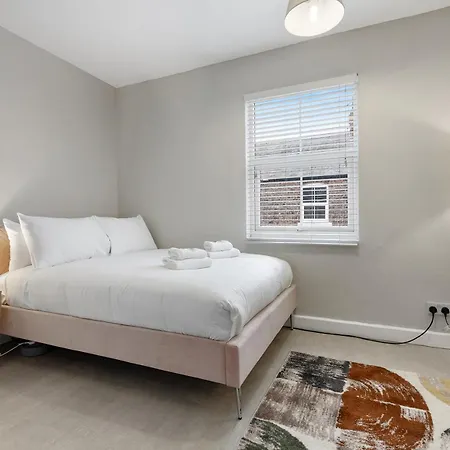 Σπίτι διακοπών 29 Carleton Street Newly Refurbished 2-bed Terraced In Pass The Keys