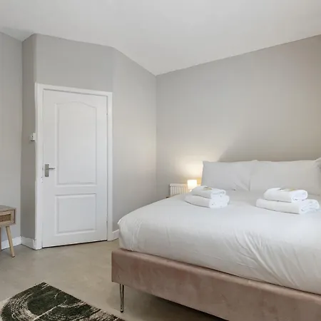 Σπίτι διακοπών 29 Carleton Street Newly Refurbished 2-bed Terraced In Pass The Keys *